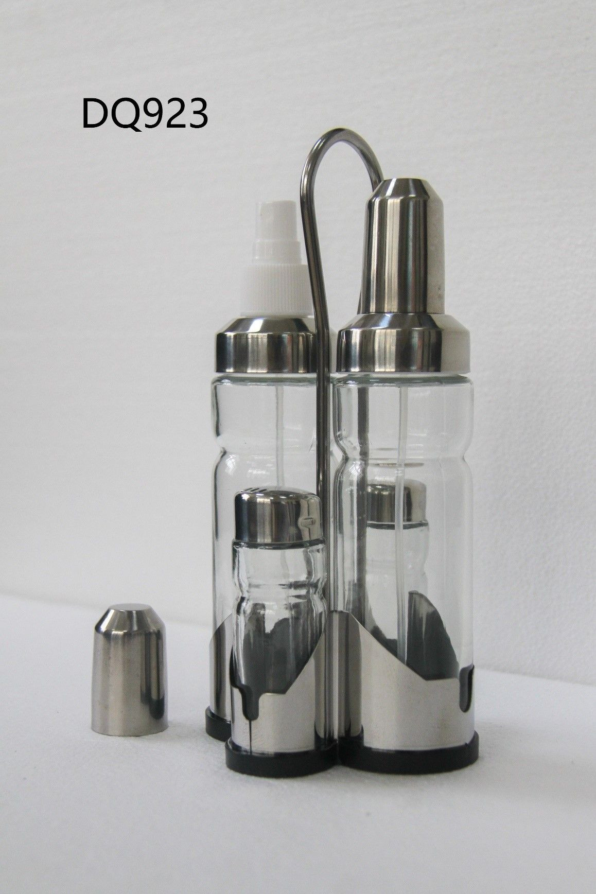 Spice Bottle Combination with Oil Spray Can and Sprinkler